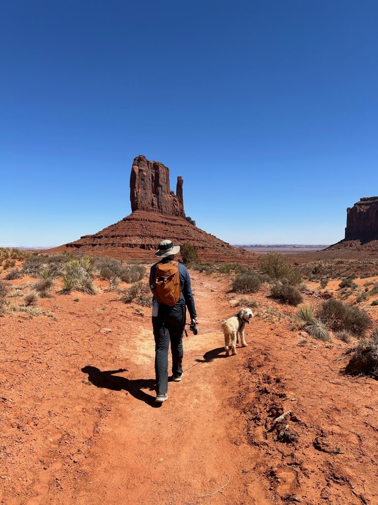 hike monument  valley arizona